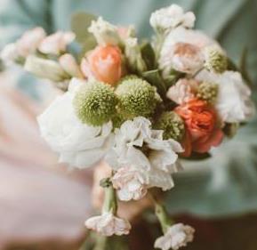 软件开发企业如何高效获取项目机会？信息流广告助力技术能力展示与行业解决方案呈现